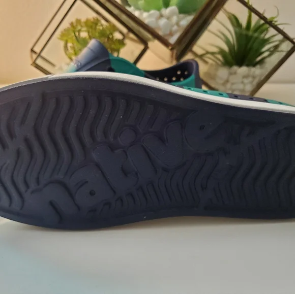 Native shoes - Picture 3 of 3